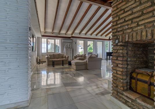 Villa in Benalmadena