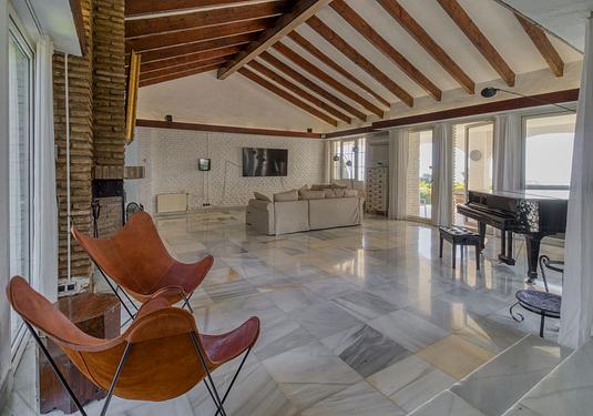 Villa in Benalmadena