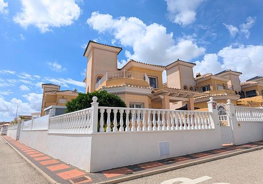 Villa in Lo Crispin