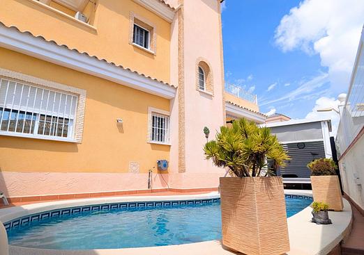 Villa in Lo Crispin