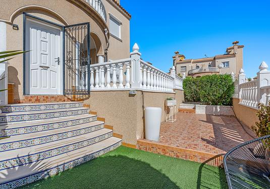 Villa in Villamartin