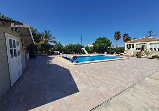 Villa in Dolores
