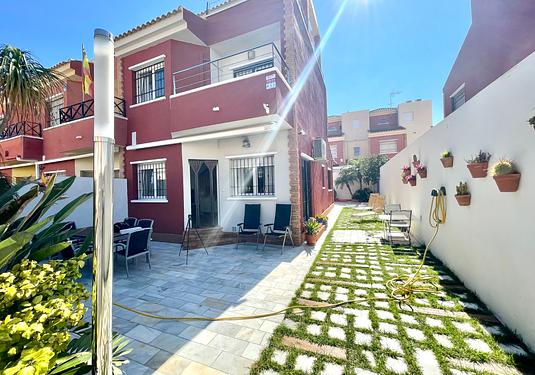 Town house in Torre de La Horadada