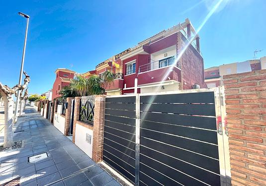 Town house in Torre de La Horadada