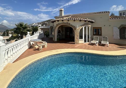Villa in Cumbre del Sol