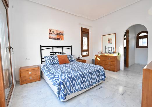 Villa in Algorfa