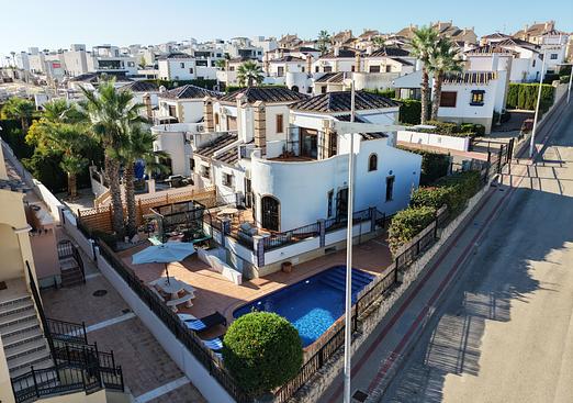 Villa in Algorfa