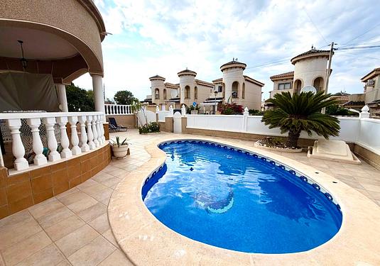Villa in Orihuela Costa