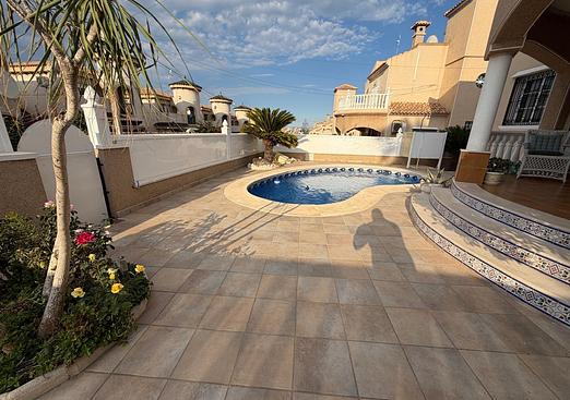 Villa in Orihuela Costa