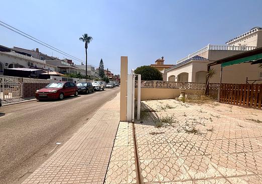 Land in San Miguel de Salinas