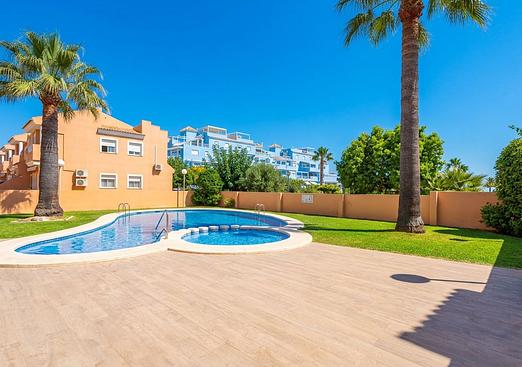 Town house in El Vergel