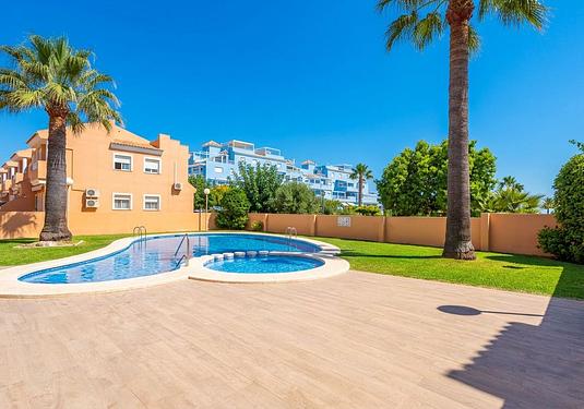 Town house in El Vergel
