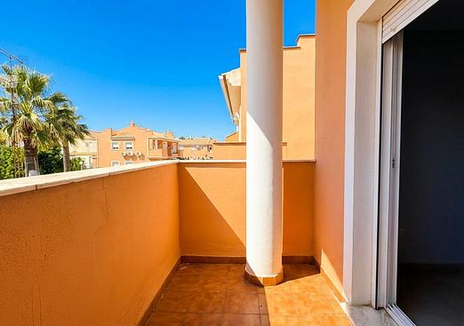 Town house in El Vergel