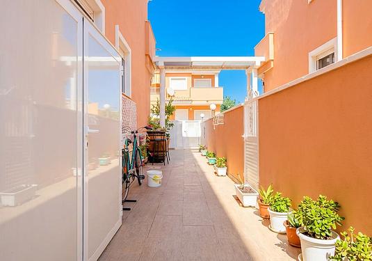 Town house in El Vergel