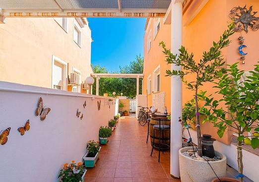Town house in El Vergel