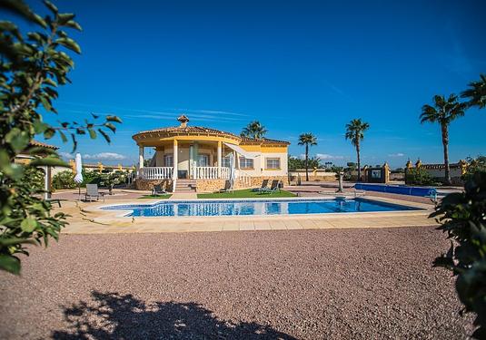 Villa in Catral