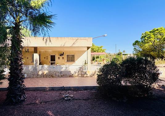 Villa in Crevillent