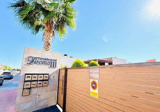 Town house in Los Montesinos