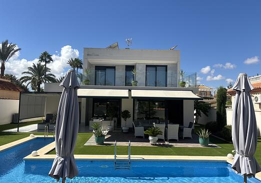 Villa in Los Urrutias