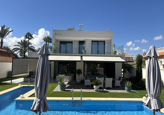 Villa in Los Urrutias