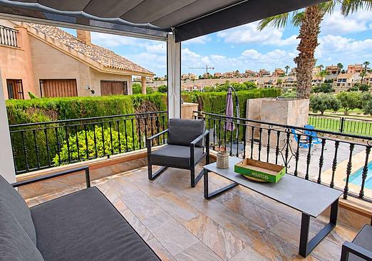 Villa in Algorfa