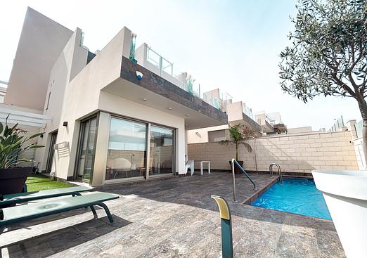 Villa in Villamartin