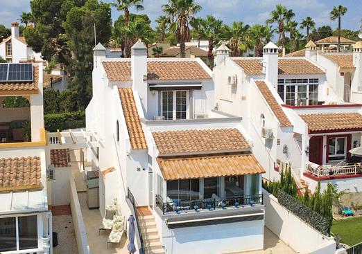 Villa in Orihuela Costa