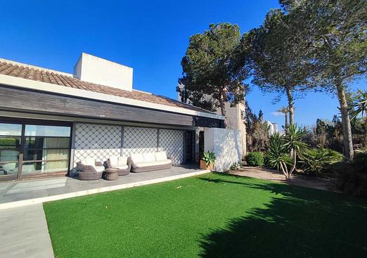 Villa in Peraleja Golf
