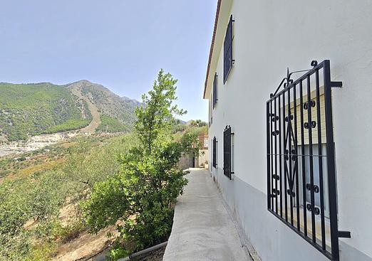 Town house in Alcaucín