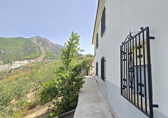 Town house in Alcaucín