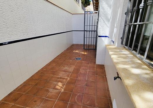 Town house in San Miguel de Salinas