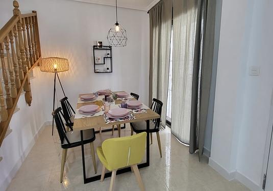 Town house in San Miguel de Salinas