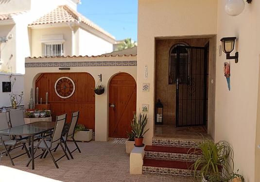 Villa in Villamartin