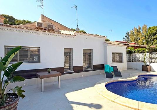 Villa in Orihuela Costa