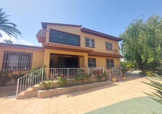 Villa in Albir