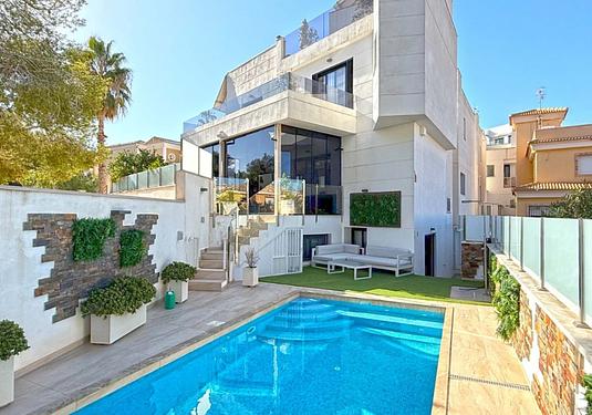 Villa in Orihuela Costa