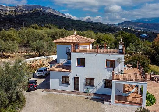 Villa in Periana