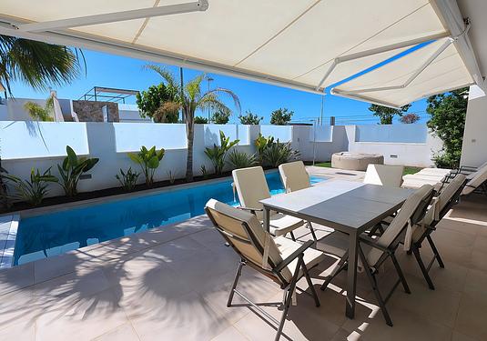 Villa in Pilar de La Horadada