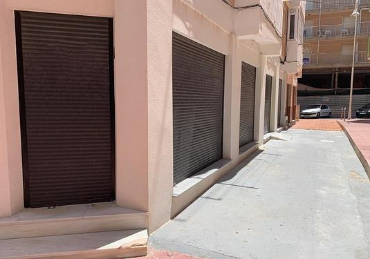 Commercial in Guardamar del Segura