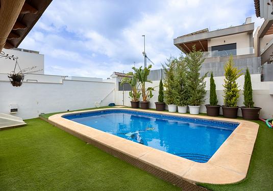 Villa in Los Montesinos