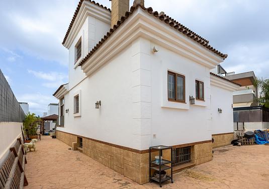 Villa in Los Montesinos
