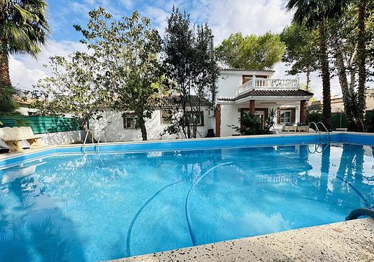 Country house in Orihuela