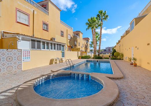 Apartment in San Miguel de Salinas