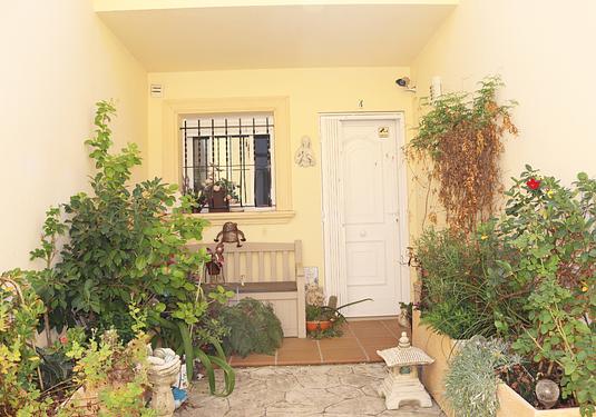 Town house in Jalón