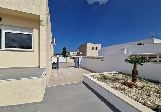 Semi detached in la Nucia