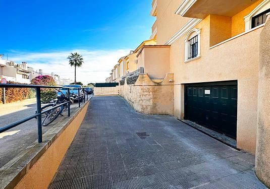 Apartment in Orihuela Costa