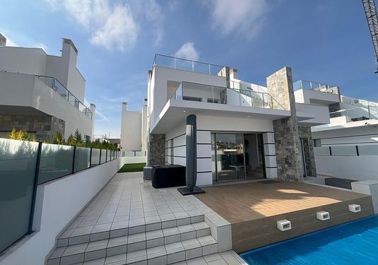 Villa in Los Alcazares