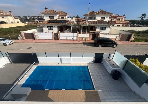 Villa in Los Alcazares
