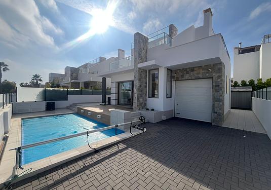 Villa in Los Alcazares