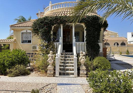 Villa in Camposol